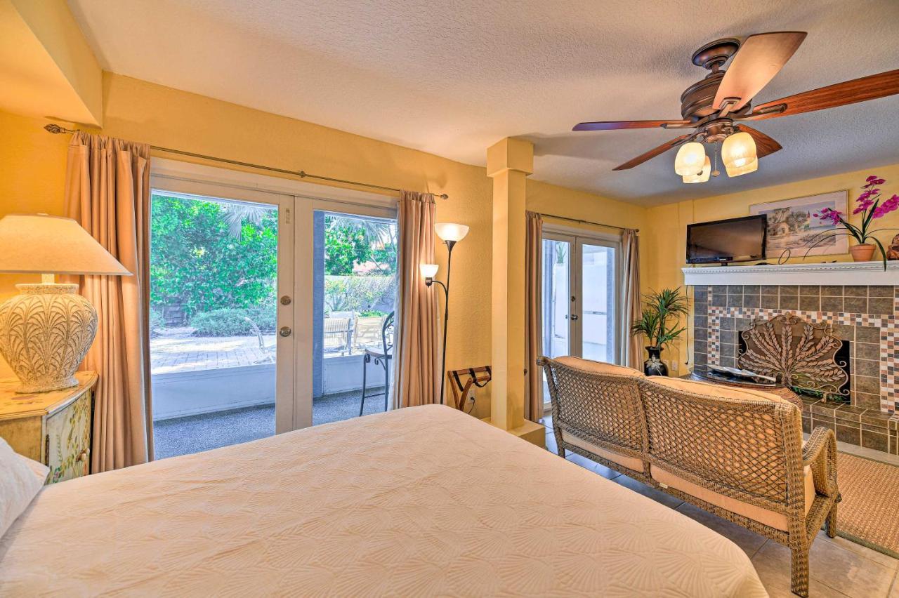 Lido Key Hideout With Patio And Yard And Walk To Beach! Sarasota Dış mekan fotoğraf