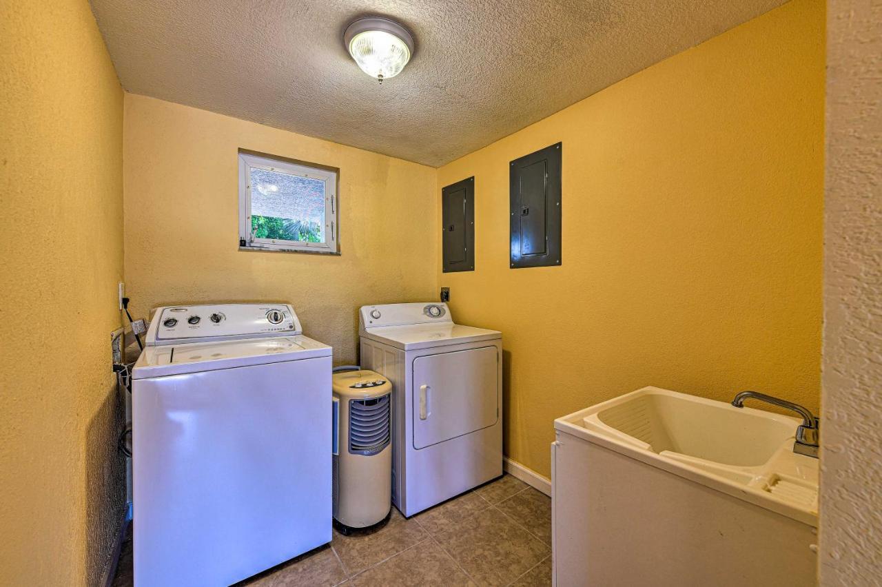 Lido Key Hideout With Patio And Yard And Walk To Beach! Sarasota Dış mekan fotoğraf