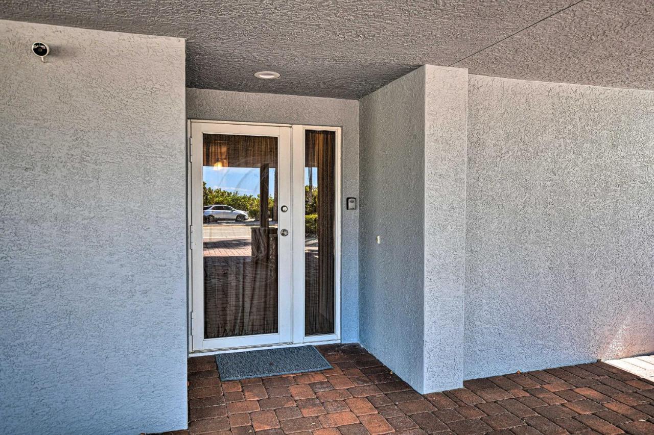 Lido Key Hideout With Patio And Yard And Walk To Beach! Sarasota Dış mekan fotoğraf